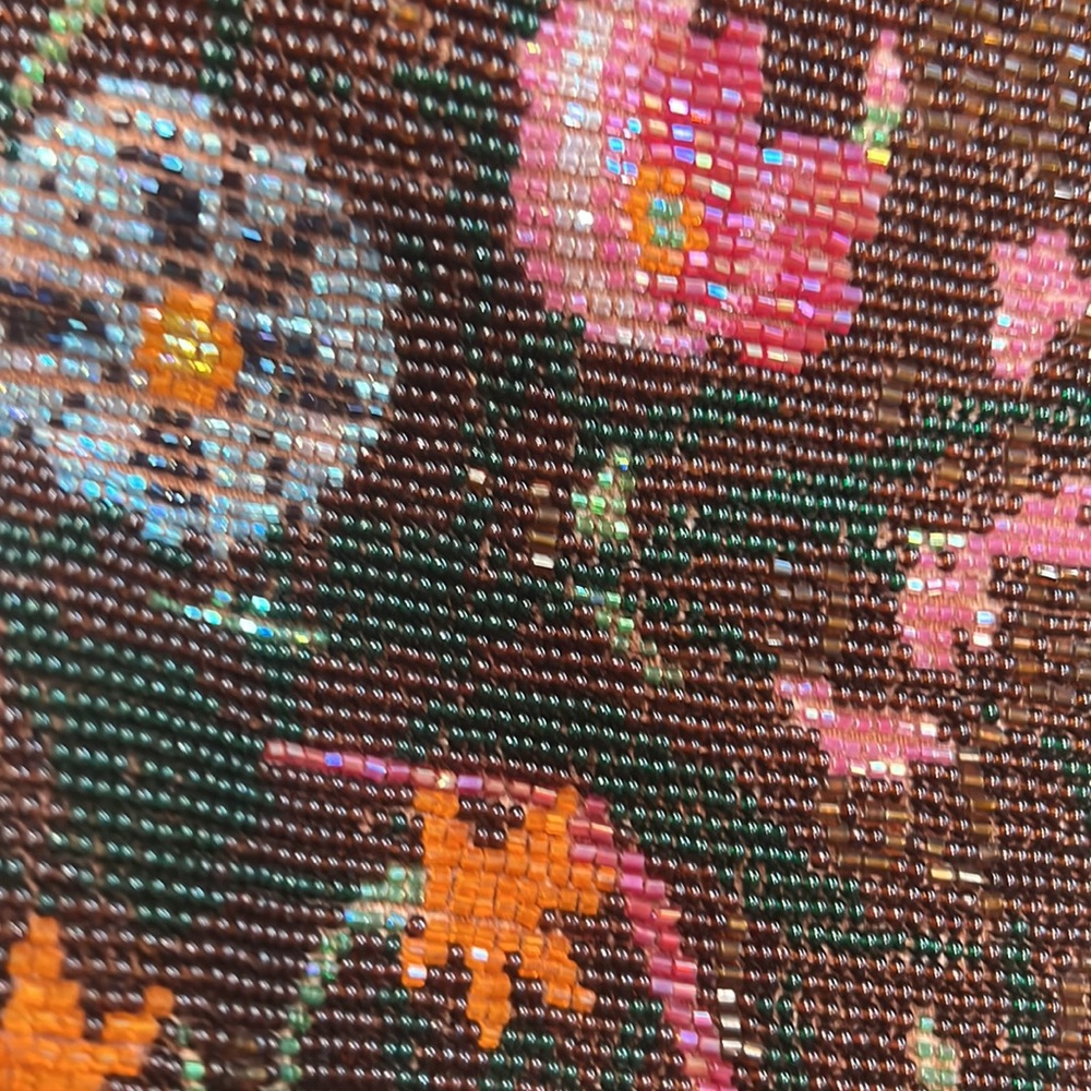 This is a very rare Gucci beaded bag Purchased in 2006 never worn - Picture 2 of 11